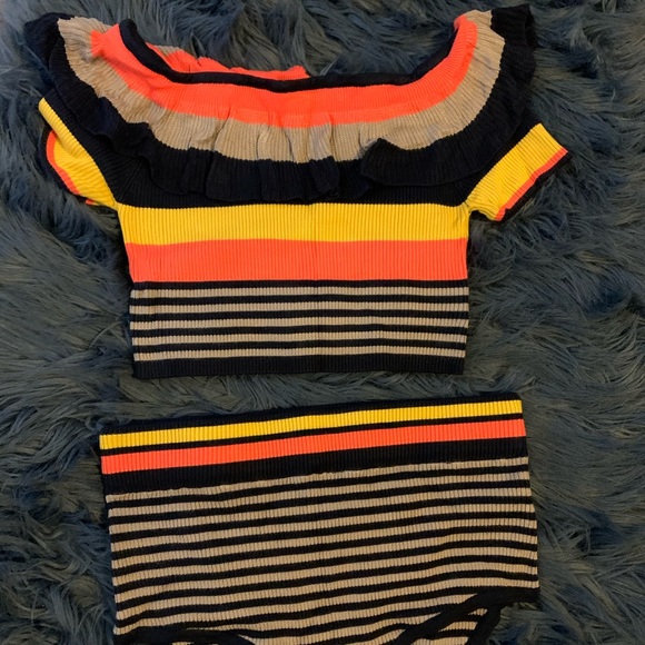 Ruffle set - Picture 2 of 5